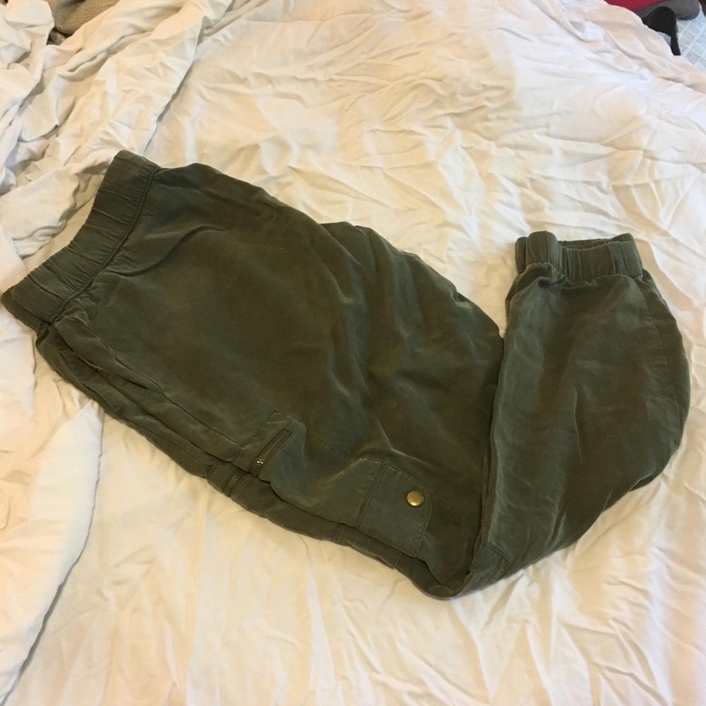 Banana Republic army green joggers
